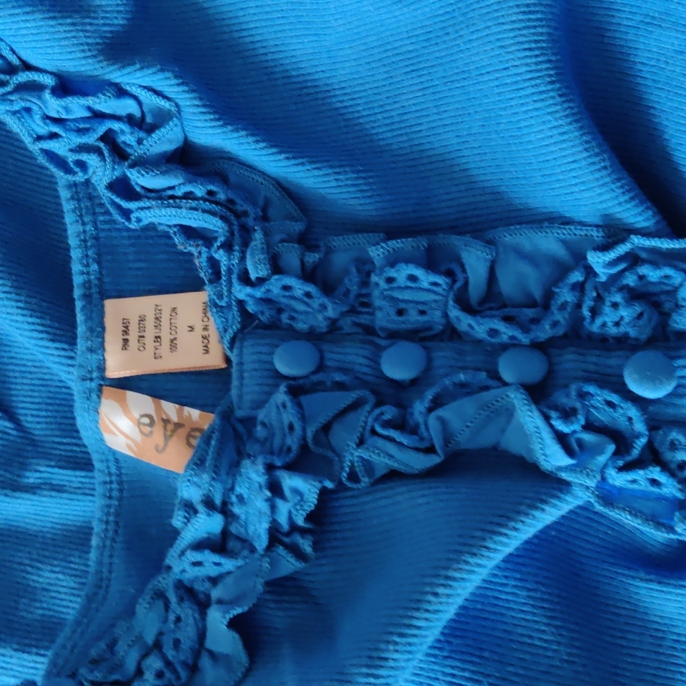 4 Detailed Ribbed Tank Tops - Picture 5 of 7